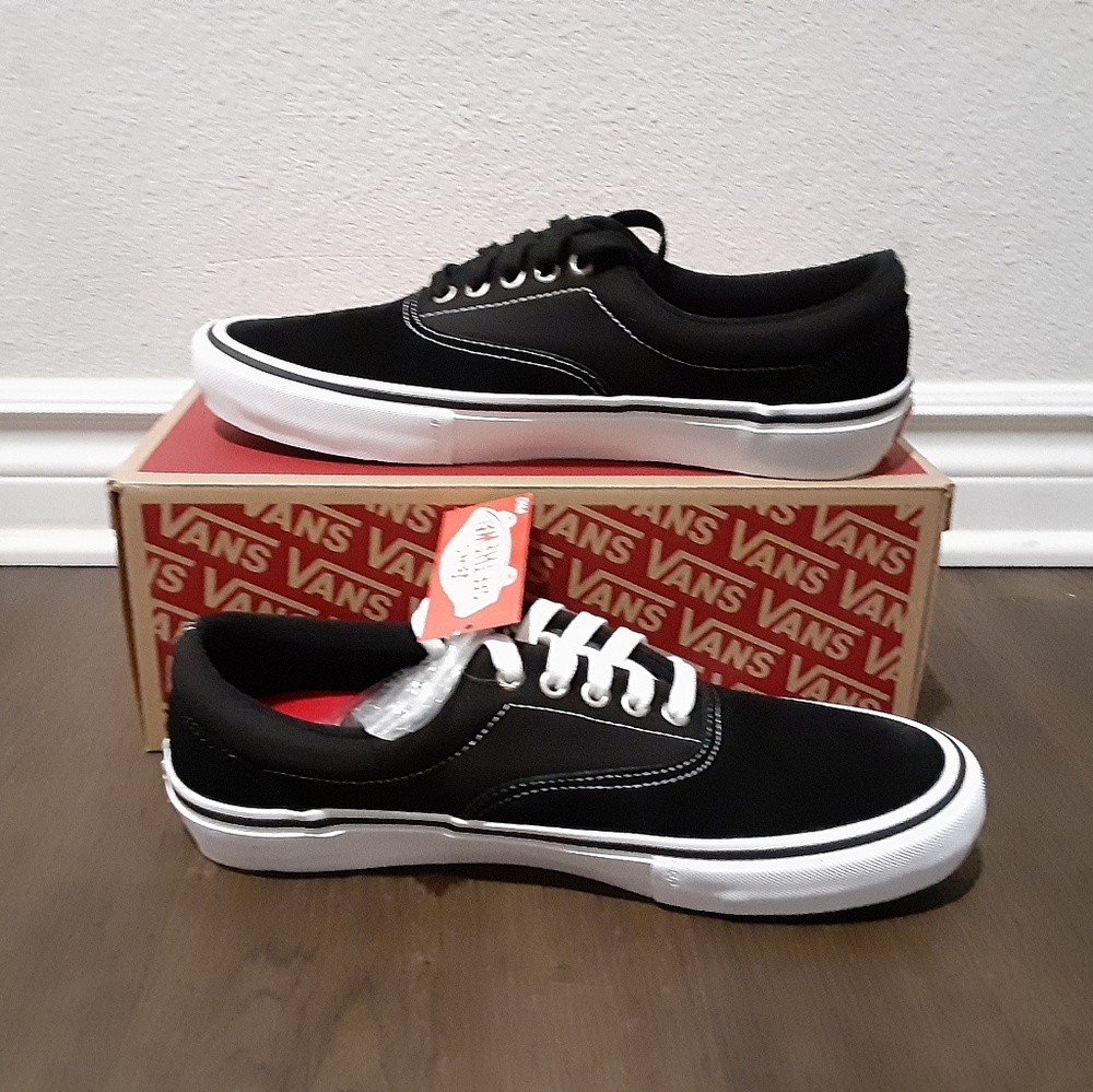 Vans - Picture 3 of 5
